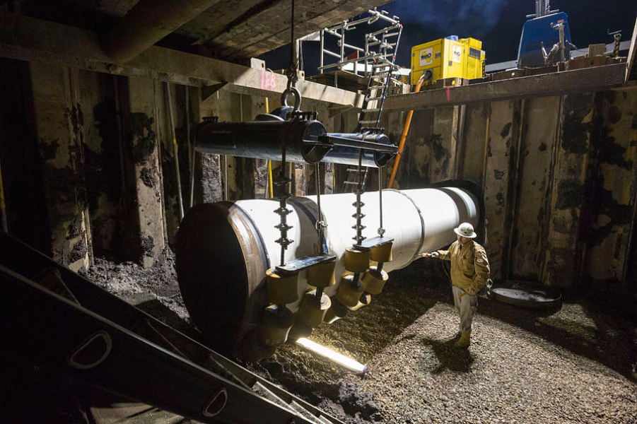 Construction of Beverwijk-Wijngaarden gas transport pipeline