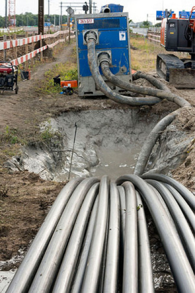 HDD between “live” rail and metro tracks – OV SAAL Schinkelbrug