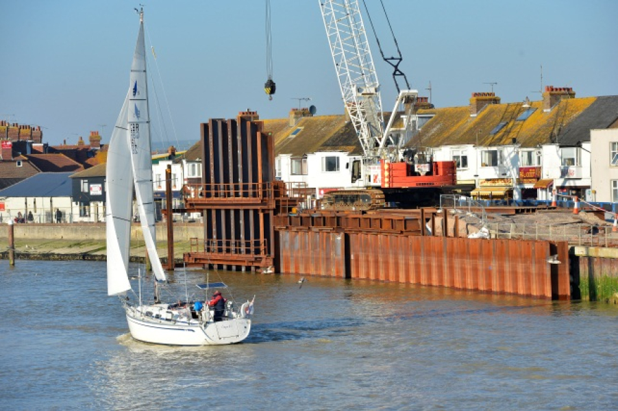 Littlehampton Flood Alleviation Wall Sheet Piling