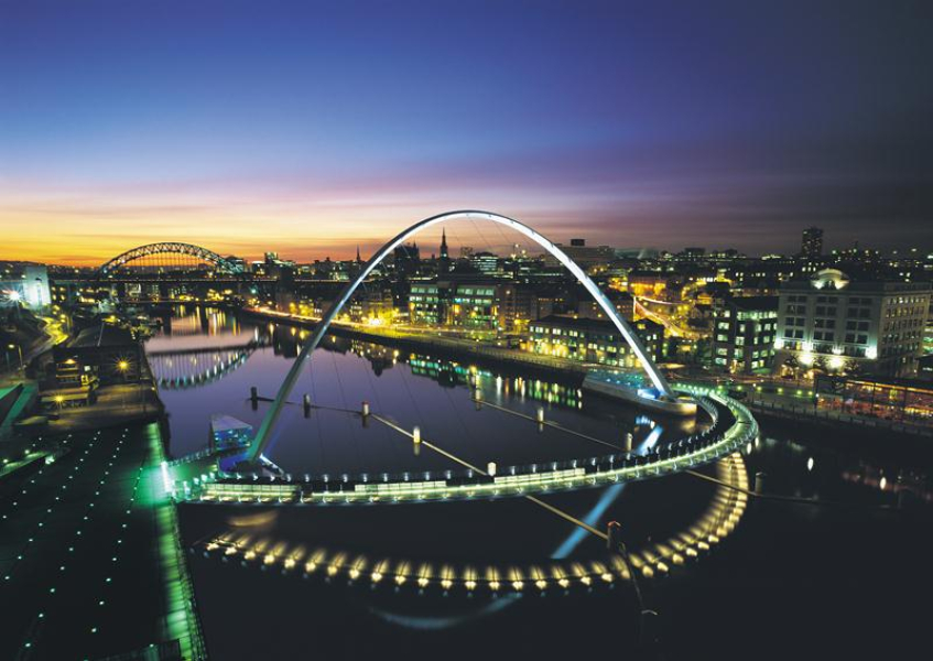 Gateshead Millennium Bridge 5.jpg